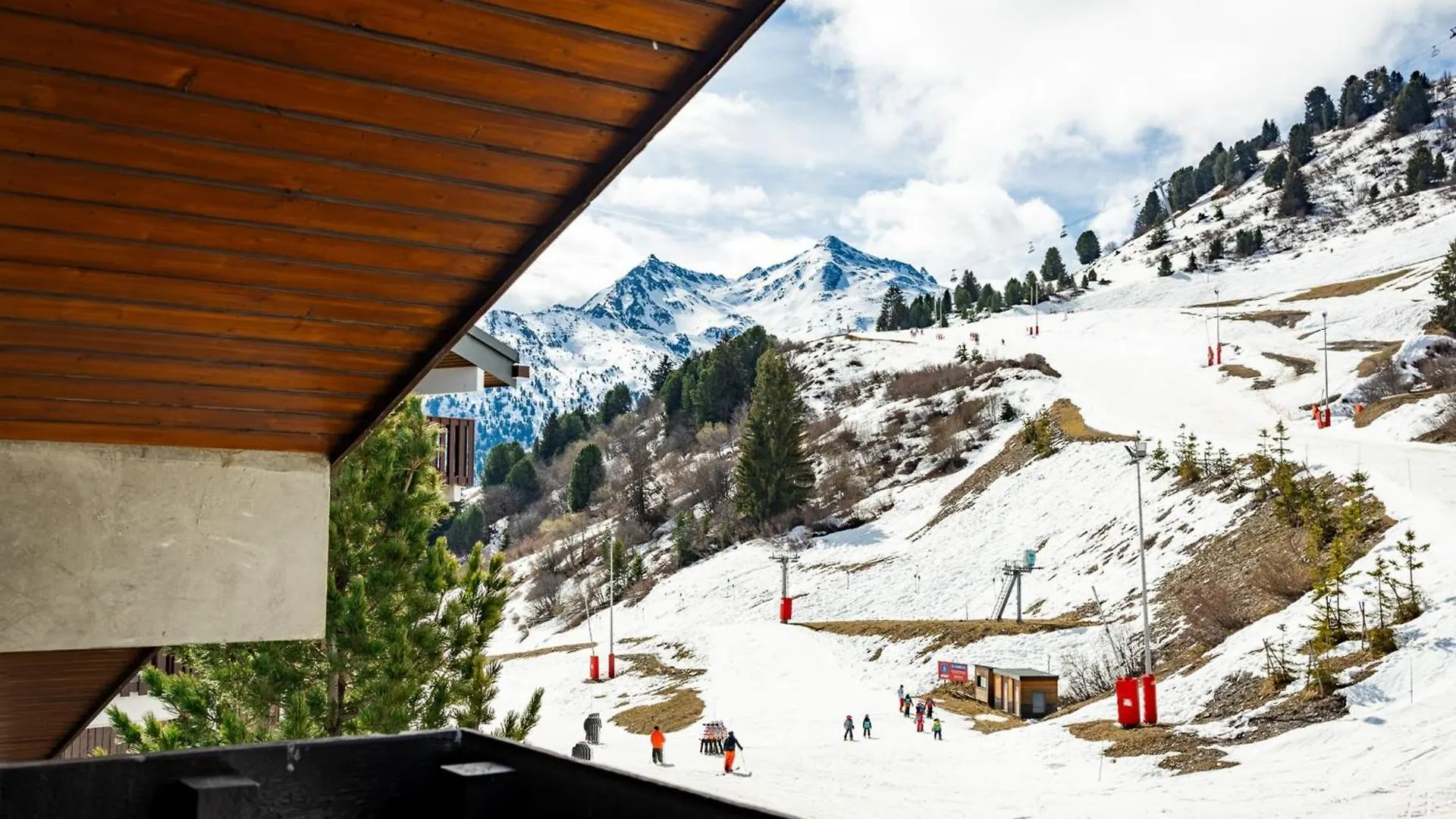 Ski-In Ski-Out 3-Bedroom Duplex Meribel Mottaret 0*,  France
