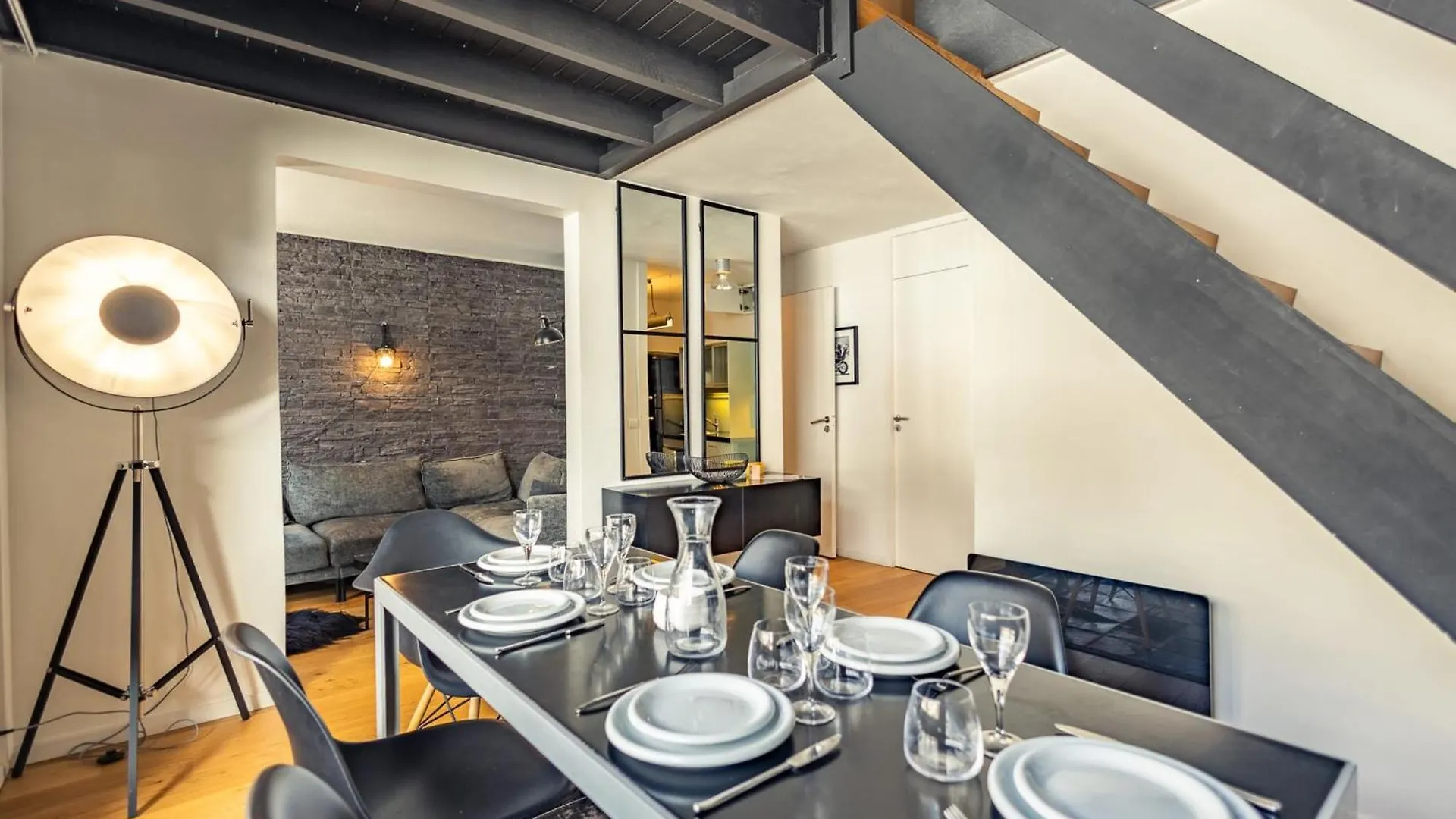 Ski-In Ski-Out 3-Bedroom Duplex Meribel Mottaret Apartment